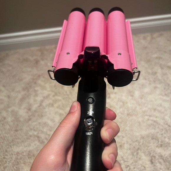 Amazon hair crimper! - Picture 3 of 4